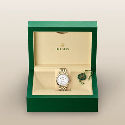Rolex 1908 39 mm, 18 ct yellow gold, polished finish